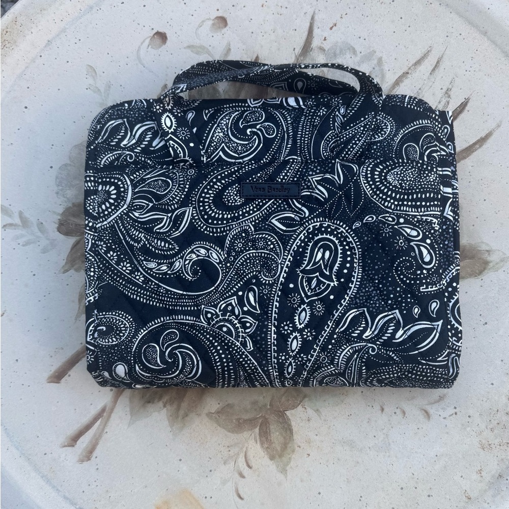NWT Vera Bradley Black and White Paisley Travel Cosmetic and Toiletry bag